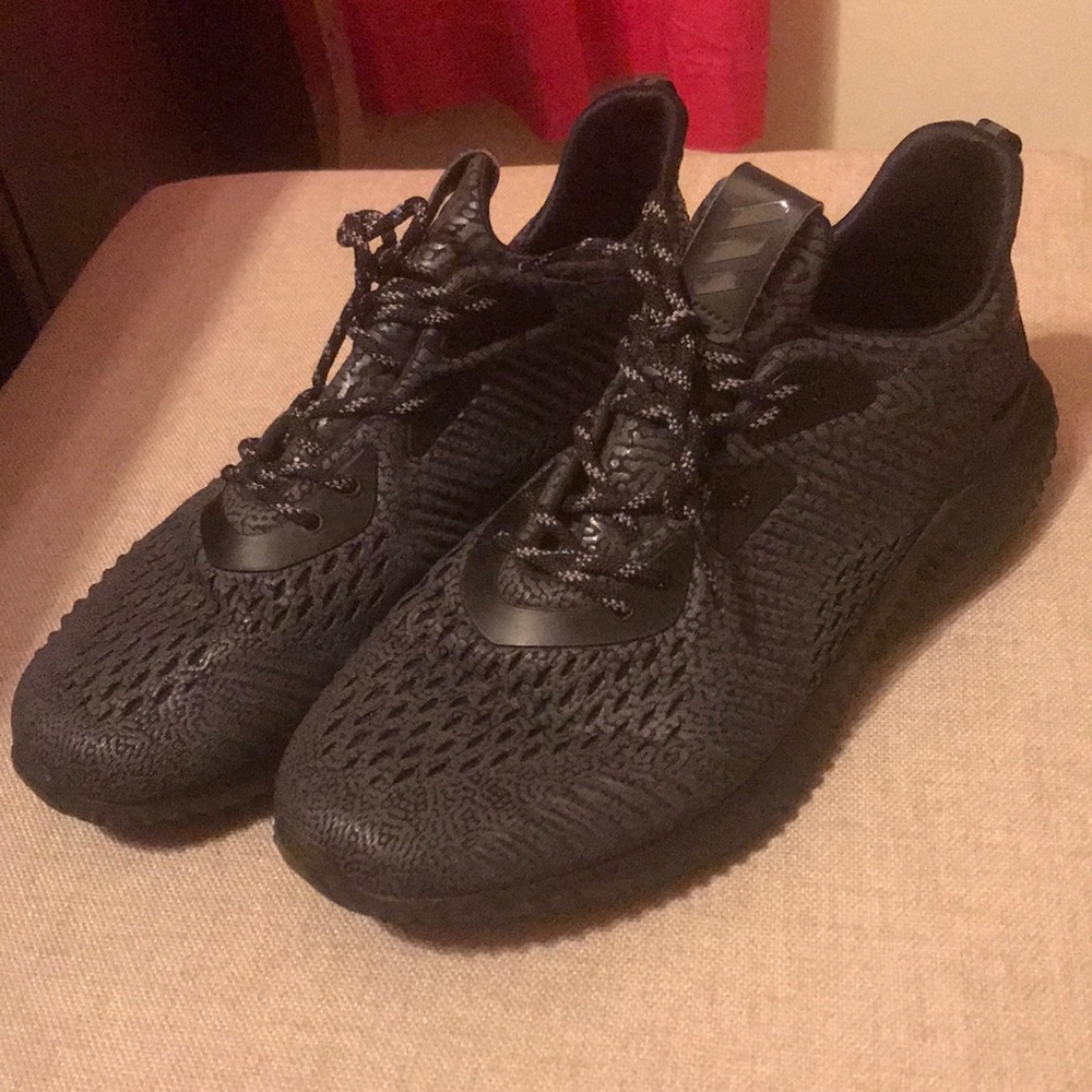 Adidas AlphaBounce Sneakers
